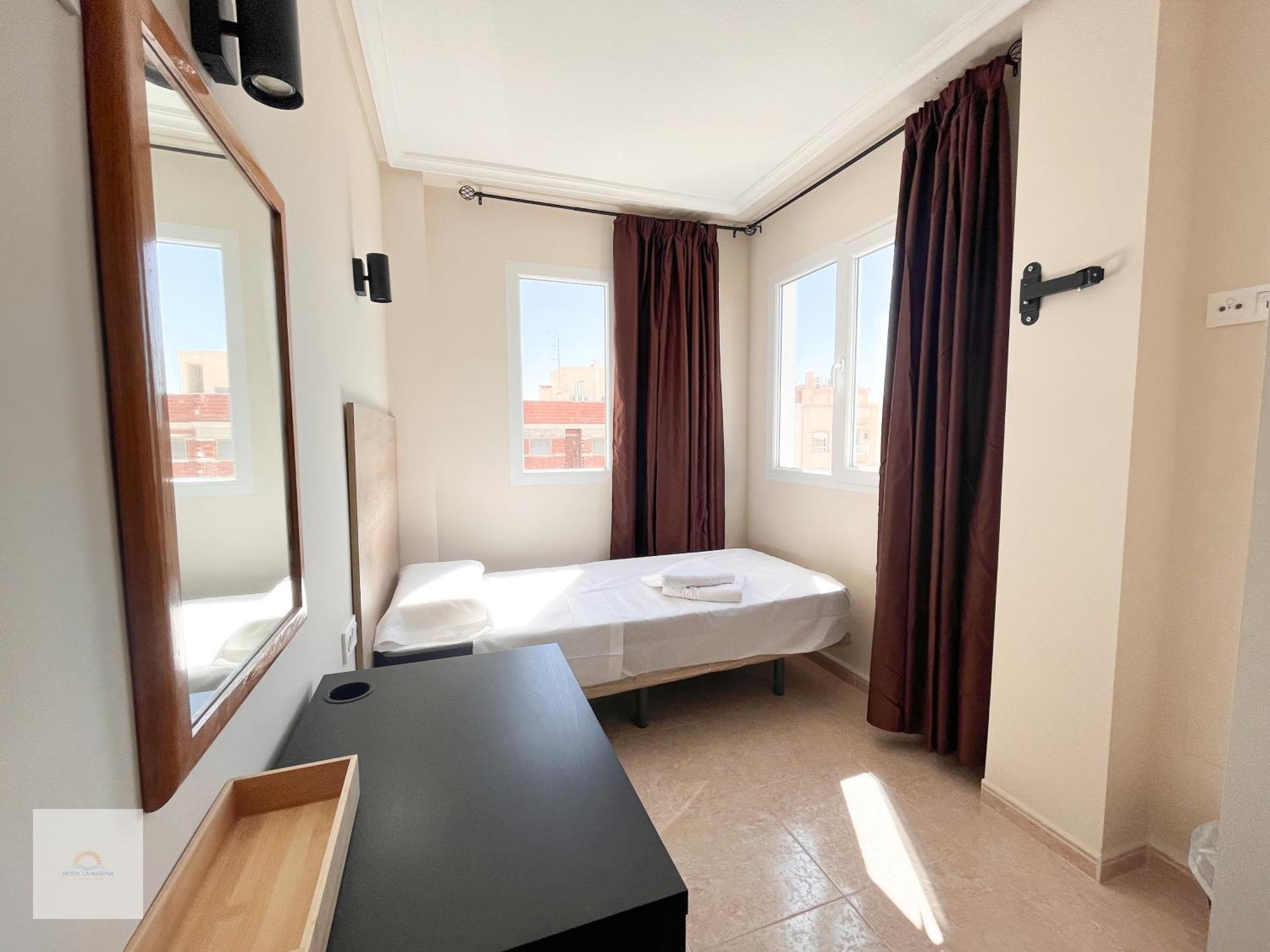Hotel La Marina Elche Exterior photo